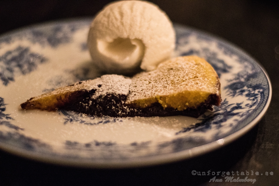 SAFFRANS & PEPPARKAKSKLADDKAKA