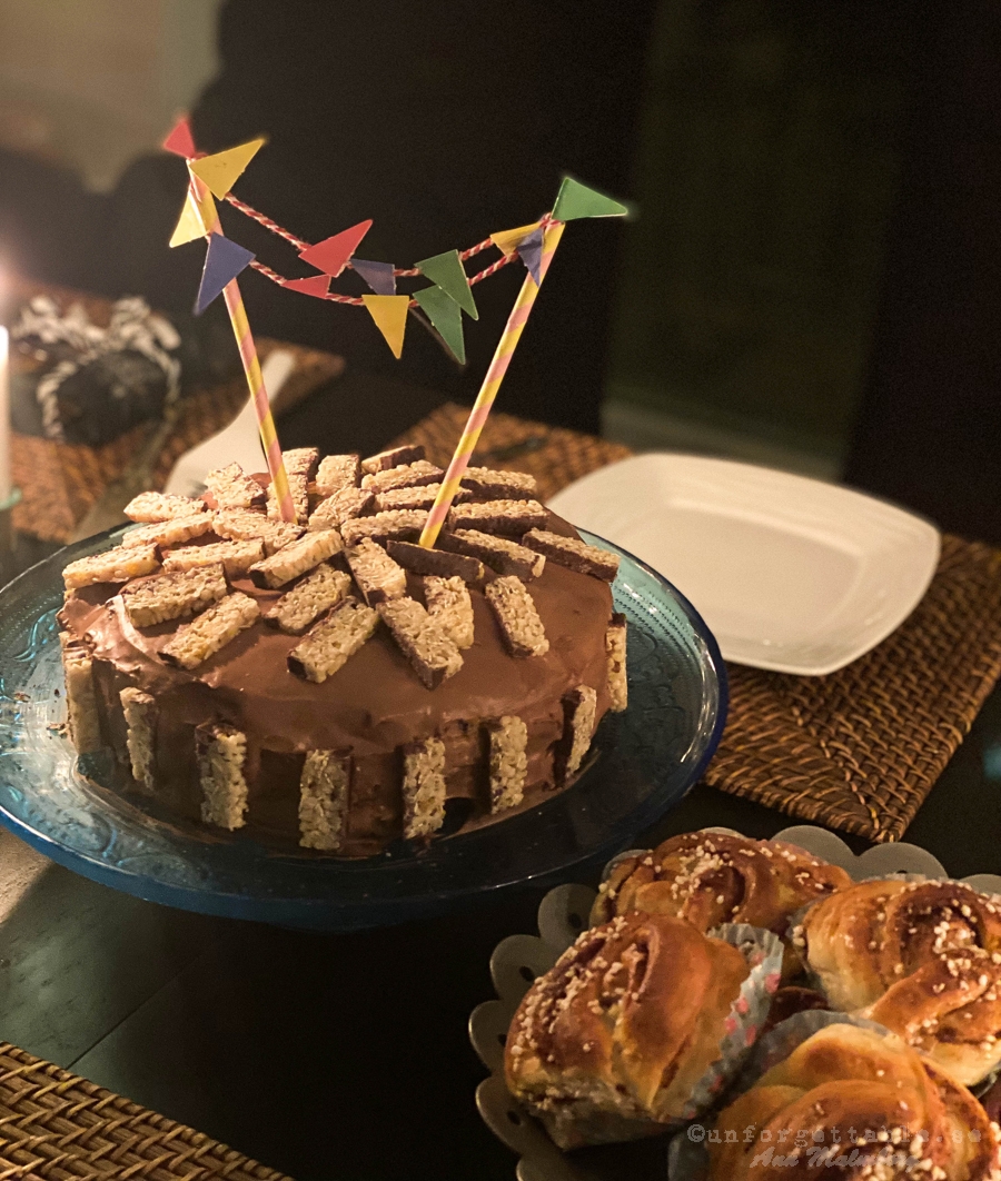 Chokladtårta med bananmousse och chokladmousse